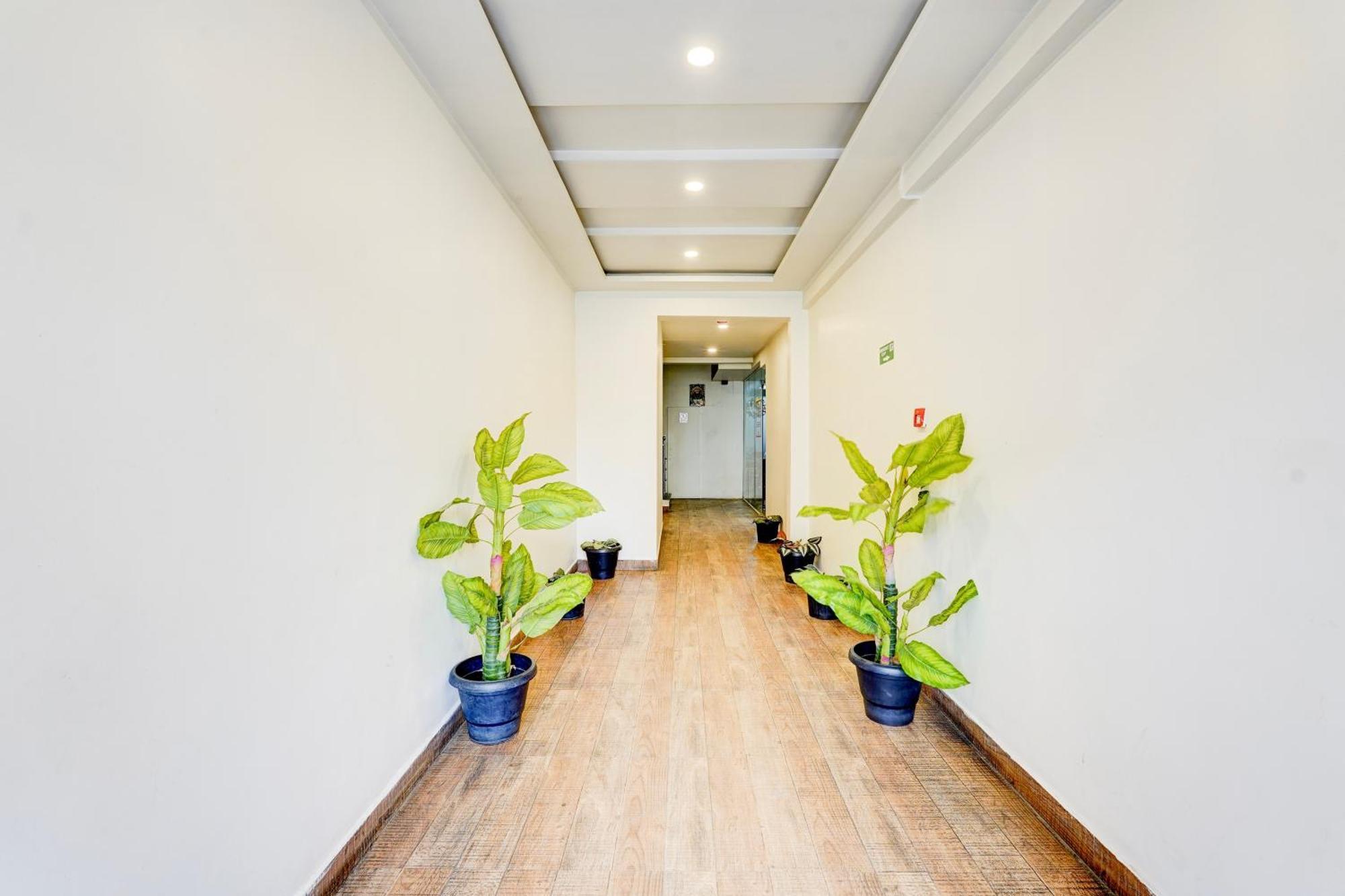 Hotel Treebo Trend De Alphabet Tirupati Exterior foto